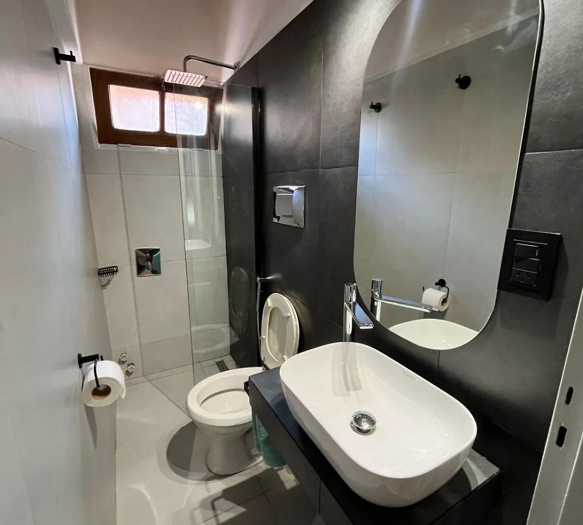 Apartamento Amplio Departamento Monoambiente A Metros Del Parque General San Martin Mendoza 0*,  Argentina