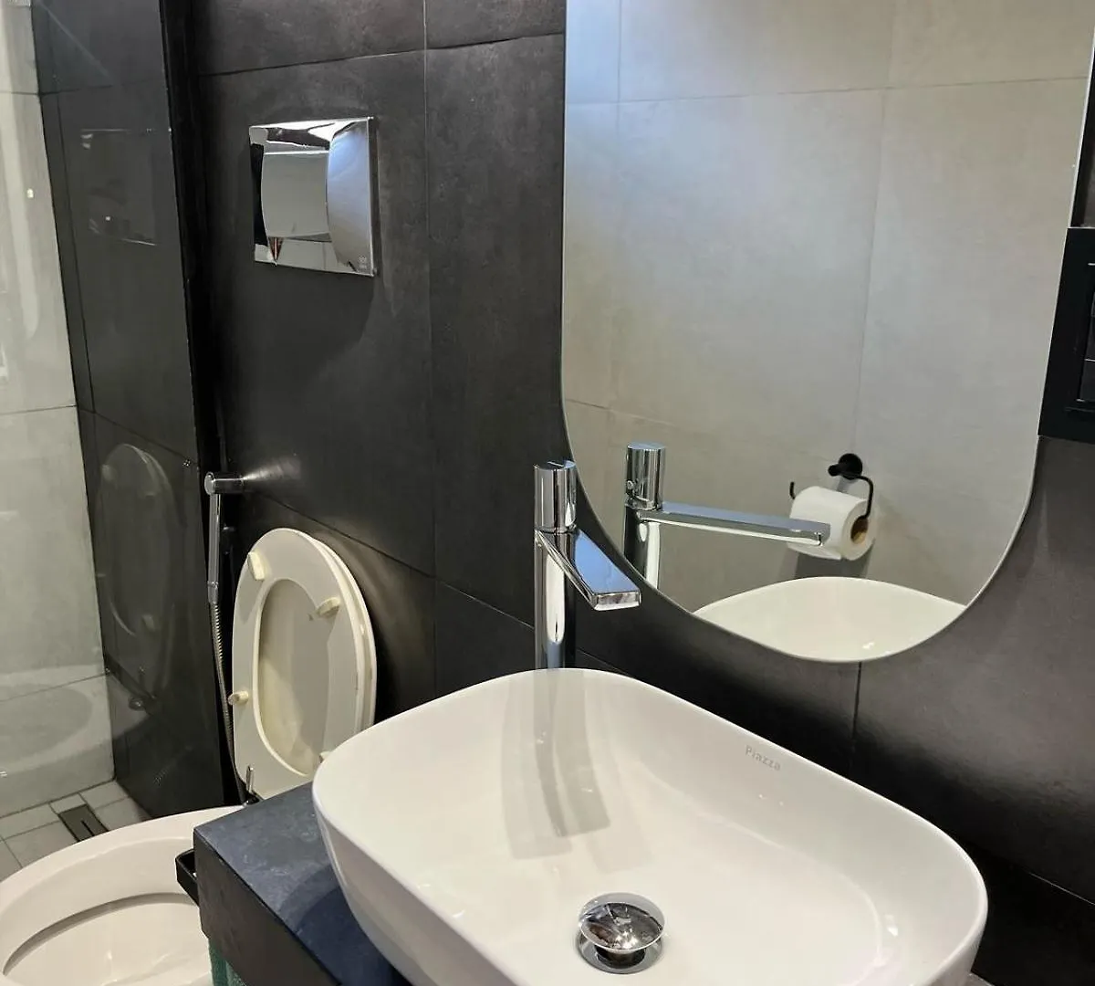 Apartamento Amplio Departamento Monoambiente A Metros Del Parque General San Martin Mendoza Argentina